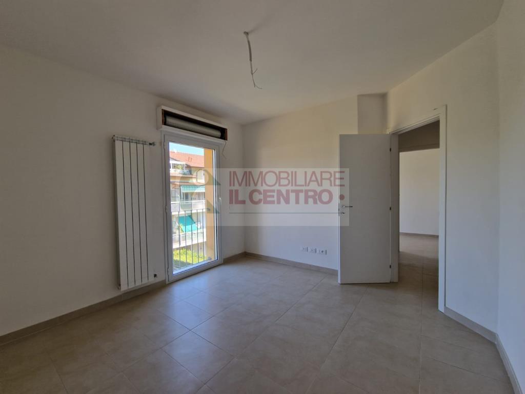 4 vani con terrazza e posti auto