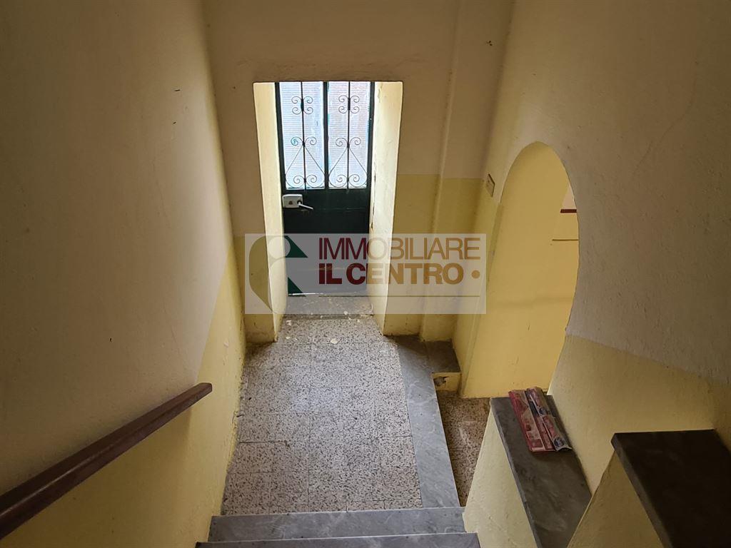Intero fabbricato da ristrutturare
