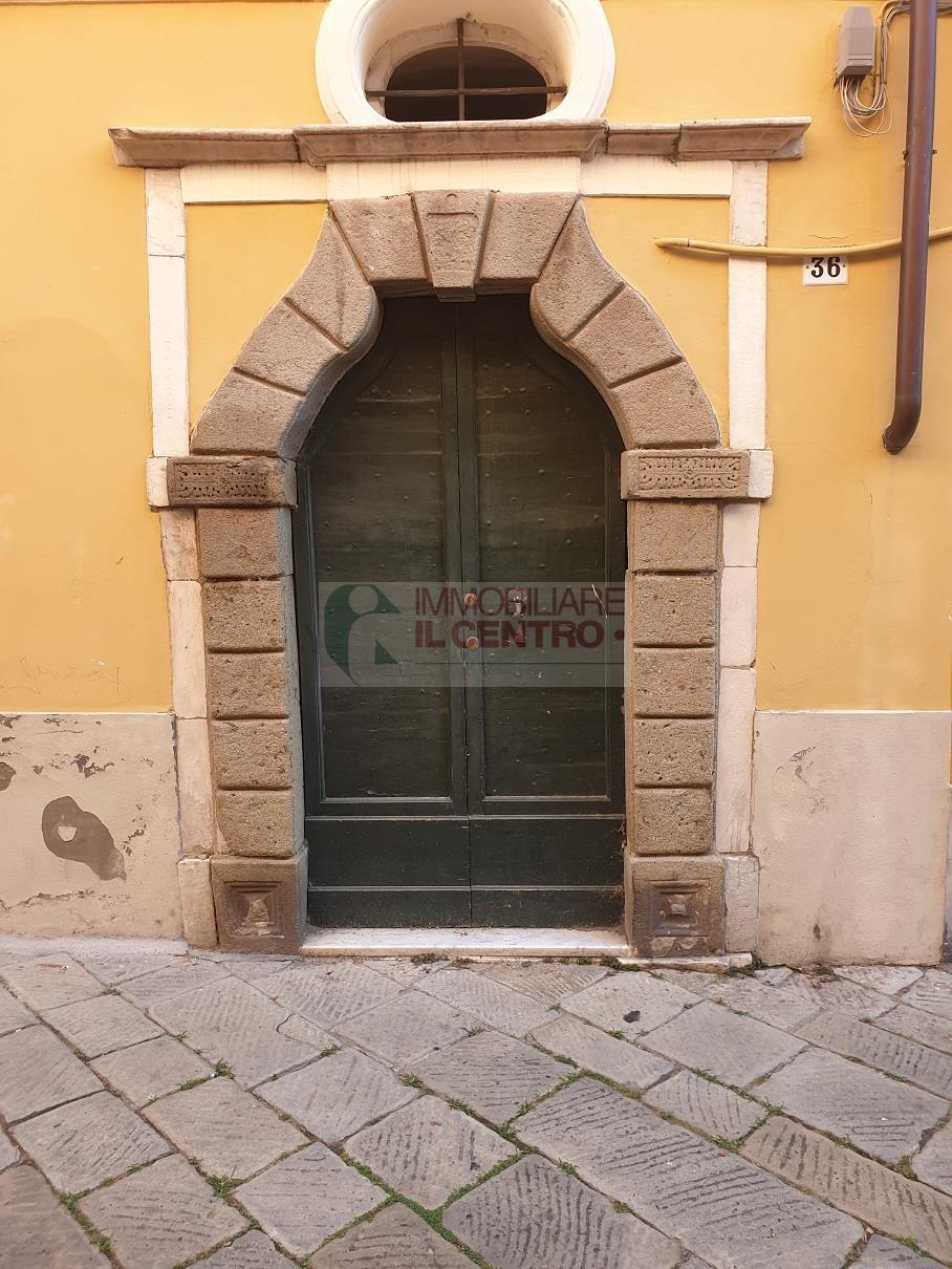 Palazzo d'epoca da ristrutturare