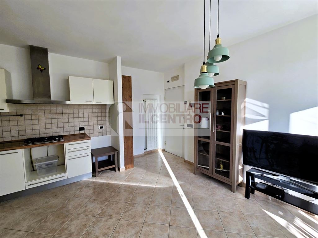 Appartamento 4 vani con balcone e cantina