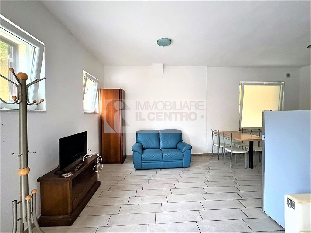 Appartamento Piano Primo con terrazza e posto auto.