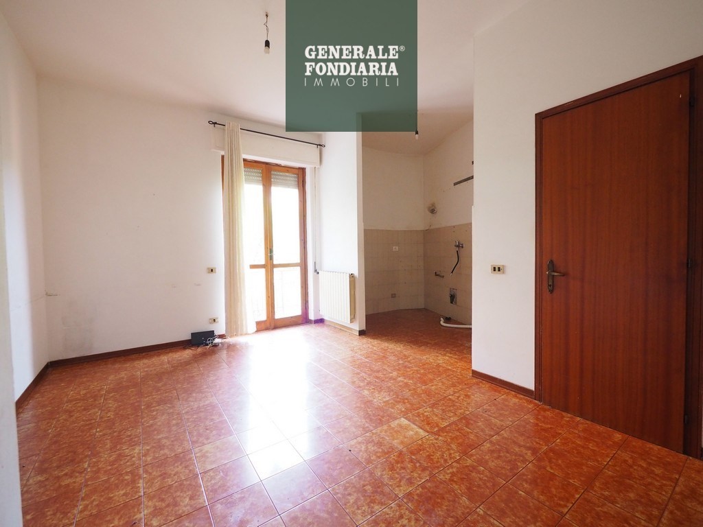 Appartamento di 3 vani con cantina, Follo.