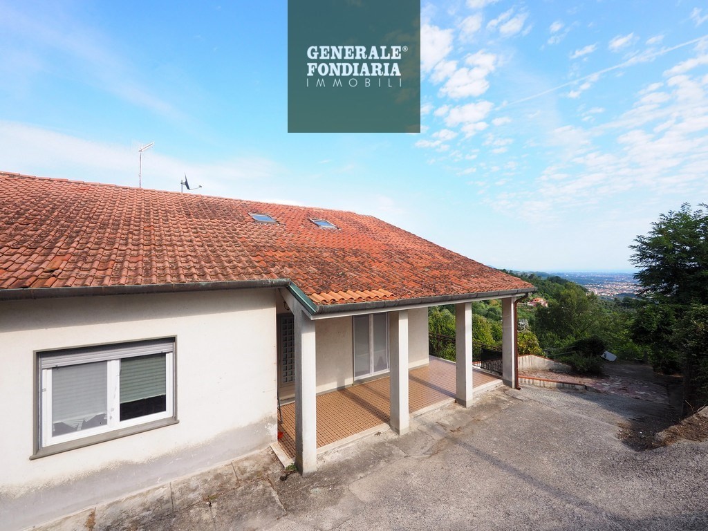 Casa semindipendente, Ceparana.