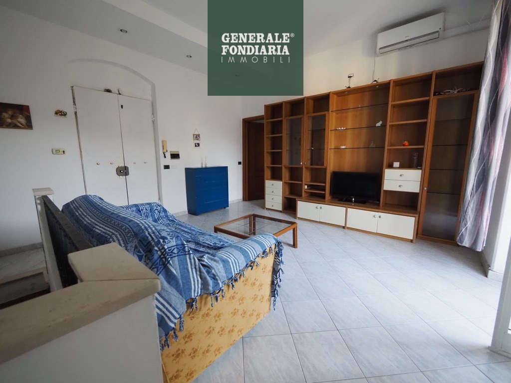 Appartamento 4 vani, Centro.